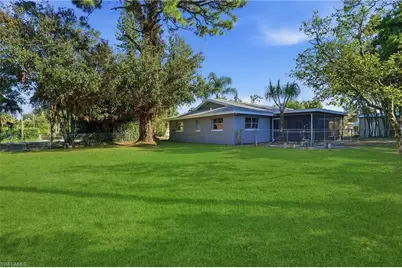 1939 Flamingo Dr, North Fort Myers, FL 33917 - Photo 19