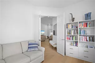 2729 Island Pond Ln, Naples, FL 34119 - Photo 7