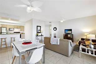 4610 St Croix Ln, Naples, FL 34109 - Photo 7