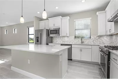 20083 Kingmont Dr, Estero, FL 33928 - Photo 13