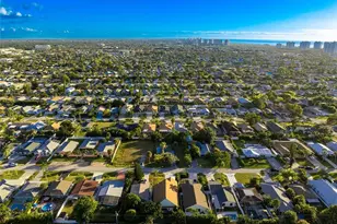 739 102nd Ave N, Naples, FL 34108 - Photo 9