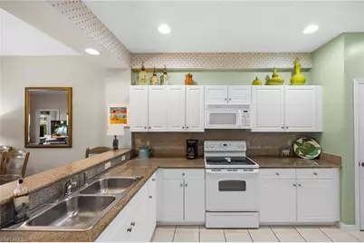 7930 Mahogany Run Ln #811, Naples, FL 34113 - Photo 11