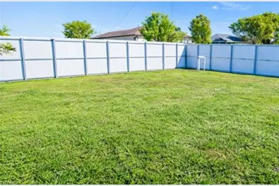 1427 NW 18th Ter, Cape Coral, FL 33993 - Photo 23