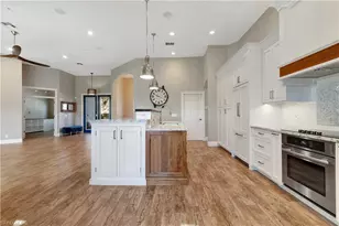 327 Burnt Pine Dr, Naples, FL 34119 - Photo 17