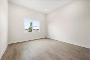 8717 Driftwood Dr, Naples, FL 34114 - Photo 9