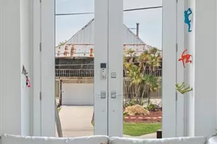 1282 Venetian Way, Naples, FL 34110 - Photo 7