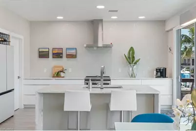 1282 Venetian Way, Naples, FL 34110 - Photo 3