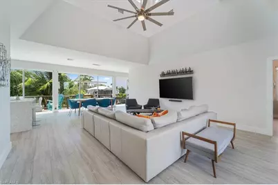 1282 Venetian Way, Naples, FL 34110 - Photo 11