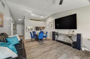 2031 Pine Isle Ln, Naples, FL 34112 - Photo 23