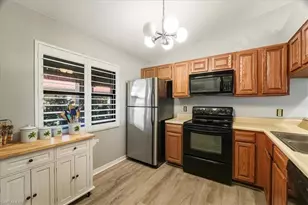 2031 Pine Isle Ln, Naples, FL 34112 - Photo 17