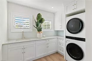 810 9th St S, Naples, FL 34102 - Photo 25