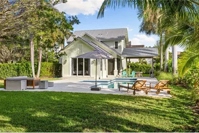 572 7th Ave N, Naples, FL 34102 - Photo 23