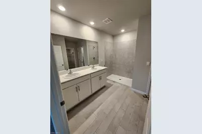 2320 Thurlow St, Alva, FL 33976 - Photo 5