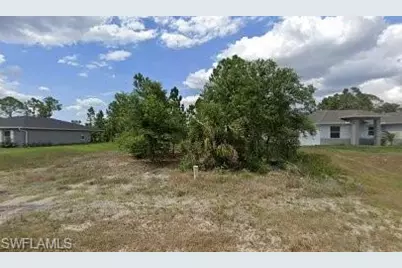 439 Redwing St, Lehigh Acres, FL 33974 - Photo 1