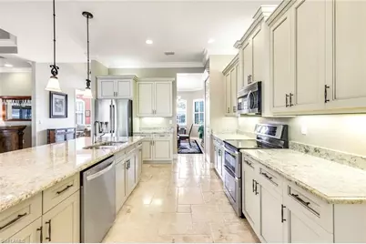 3917 Glacier Ct, Naples, FL 34119 - Photo 9