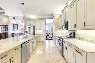 3917 Glacier Ct, Naples, FL 34119 - Photo 9