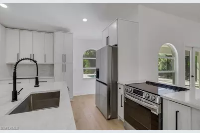 440 33rd Ave NE, Naples, FL 34120 - Photo 9