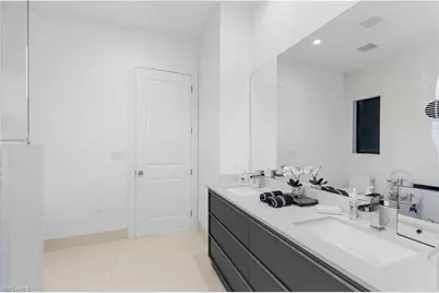 1817 SW 11th Ter, Cape Coral, FL 33991 - Photo 23