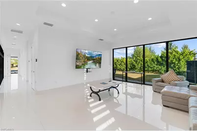 1817 SW 11th Ter, Cape Coral, FL 33991 - Photo 5