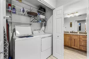 401 Bayfront Pl, Naples, FL 34102 - Photo 15