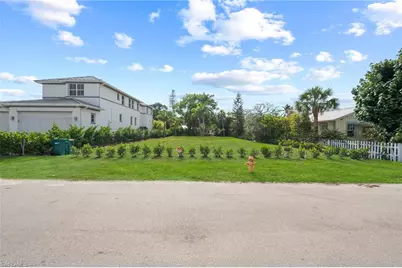 1972 Frederick St, Naples, FL 34112 - Photo 5