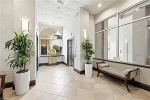 401 Bayfront Pl, Naples, FL 34102 - Photo 23