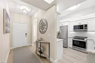 401 Bayfront Pl, Naples, FL 34102 - Photo 7