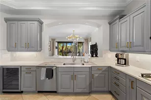 2864 Tiburon Blvd E, Naples, FL 34109 - Photo 9