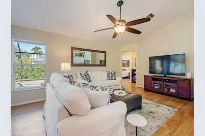 579 Raven Way, Naples, FL 34110 - Photo 3