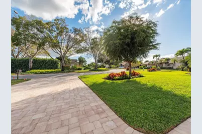 579 Raven Way, Naples, FL 34110 - Photo 19