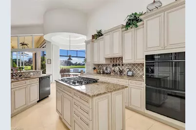 2984 Saint Barnabas Ct, Naples, FL 34105 - Photo 11