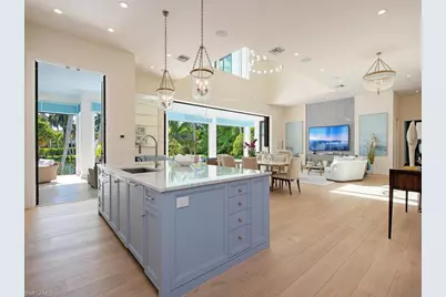 2375 Lantern Ln, Naples, FL 34102 - Photo 15