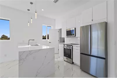 535 Manhattan St E, Lehigh Acres, FL 33974 - Photo 5