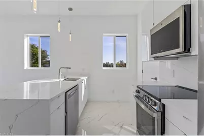 535 Manhattan St E, Lehigh Acres, FL 33974 - Photo 9