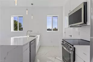 535 Manhattan St E, Lehigh Acres, FL 33974 - Photo 9