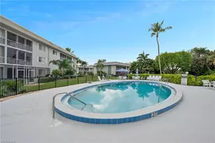 215 Cypress Way E, Naples, FL 34110 - Photo 15