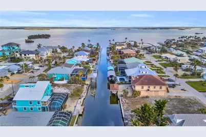 200 Curlew St, Fort Myers Beach, FL 33931 - Photo 5