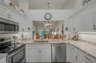 110 Tanglewood Ct, Naples, FL 34113 - Photo 7