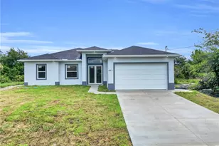 823 Hoosier St E, Lehigh Acres, FL 33974 - Photo 3