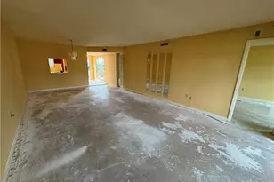 325 Charlemagne, Naples, FL 34112 - Photo 5