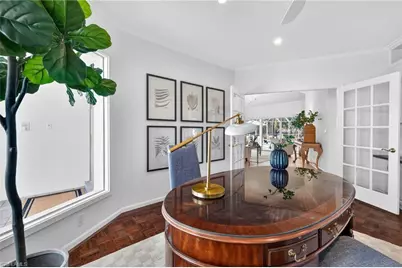 129 Edgemere Way S, Naples, FL 34105 - Photo 17