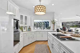 129 Edgemere Way S, Naples, FL 34105 - Photo 23