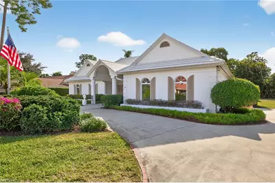 129 Edgemere Way S, Naples, FL 34105 - Photo 3