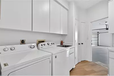 129 Edgemere Way S, Naples, FL 34105 - Photo 47