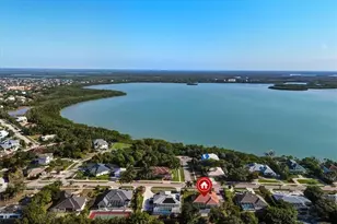 560 Inlet Dr, Marco Island, FL 34145 - Photo 27