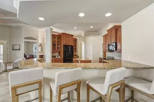 560 Inlet Dr, Marco Island, FL 34145 - Photo 15