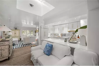 295 6th St N, Naples, FL 34102 - Photo 9