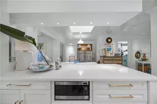 295 6th St N, Naples, FL 34102 - Photo 11