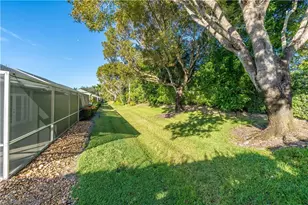 1704 Royal Cir, Naples, FL 34112 - Photo 29