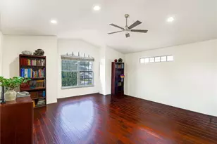 5908 3 Iron Dr, Naples, FL 34110 - Photo 11